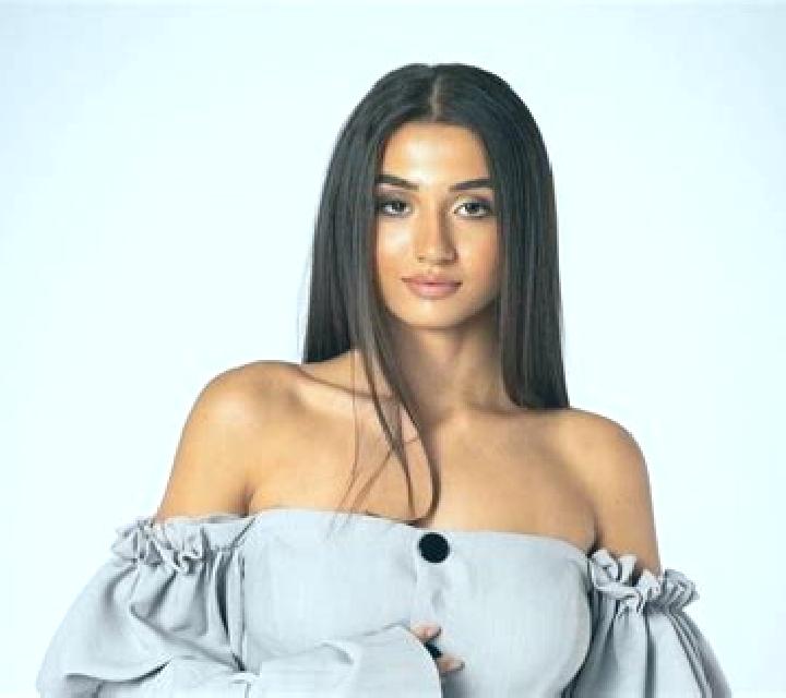 Ariana Ess model portrait
